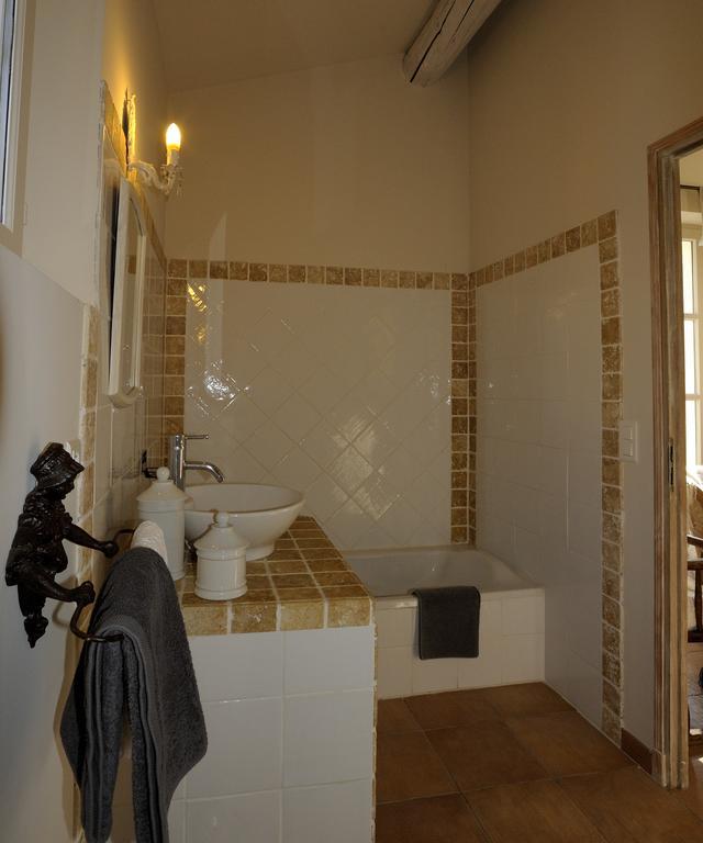 Mas De Lure Bed & Breakfast Salon-de-Provence Eksteriør bilde